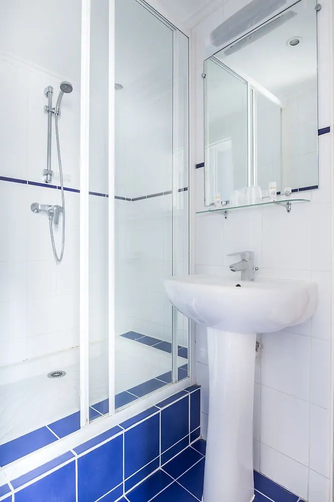 Hotel Des Arts - Cite Bergere Paris 2*,  France
